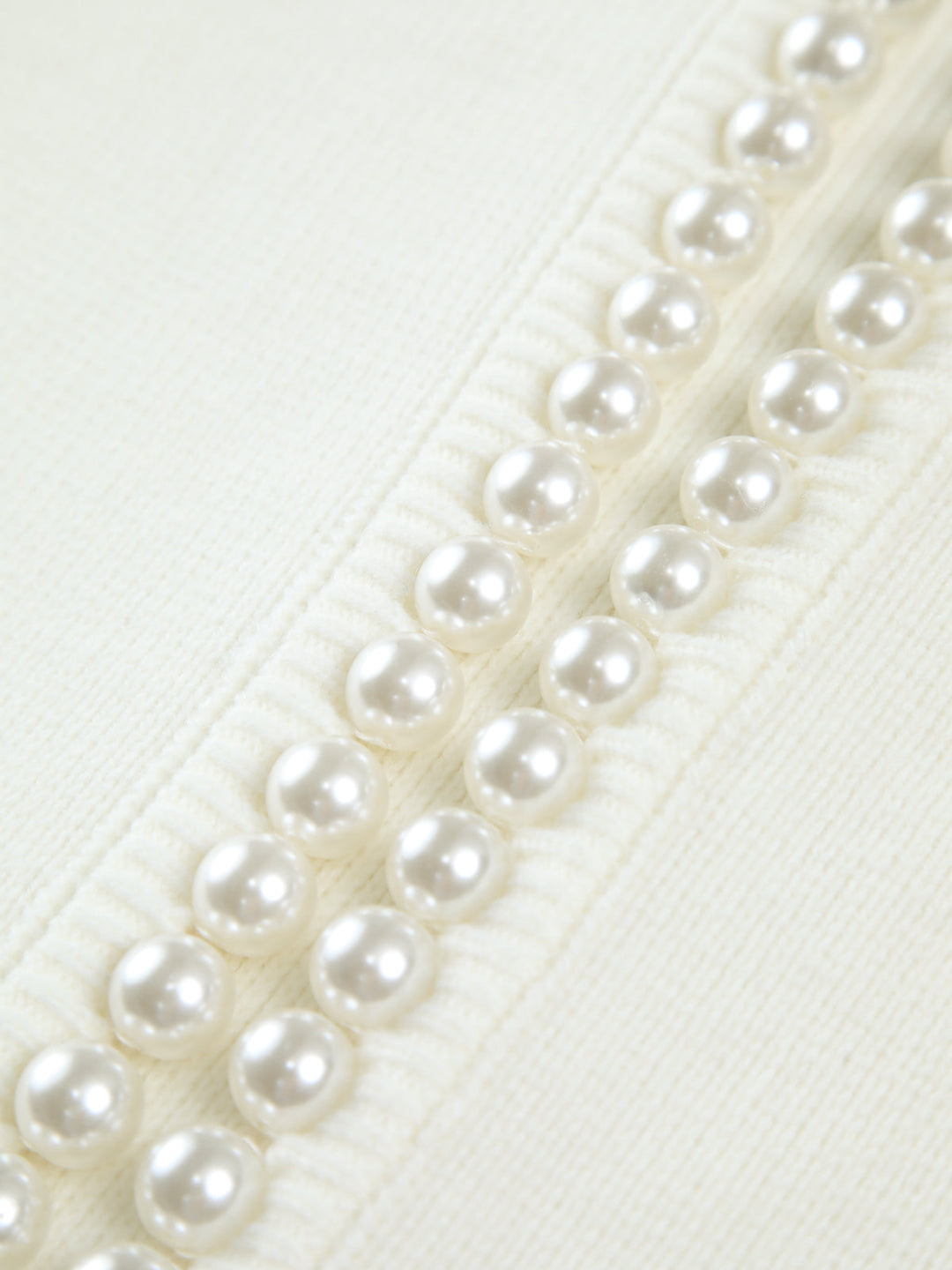 Olivia - Chic Pearl Cardigan