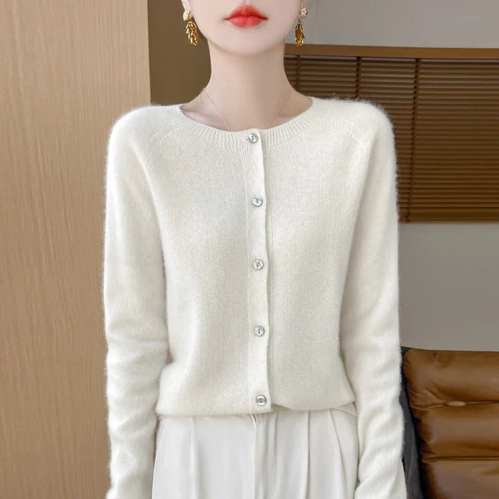 Aline - Cozy Wool Cardigan
