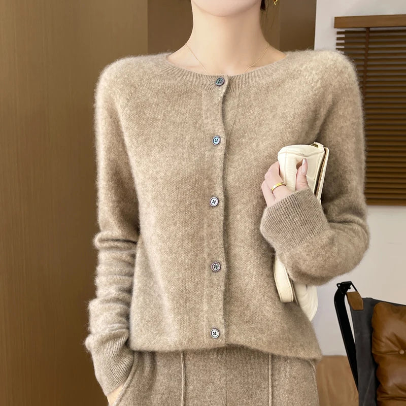 Aline - Cozy Wool Cardigan