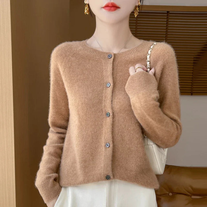 Aline - Cozy Wool Cardigan