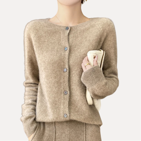 Aline - Cozy Wool Cardigan